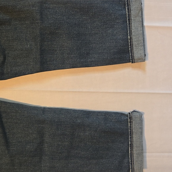 Women's American Eagle Artist Crop Jeans Sz 12 - Picture 6 of 8